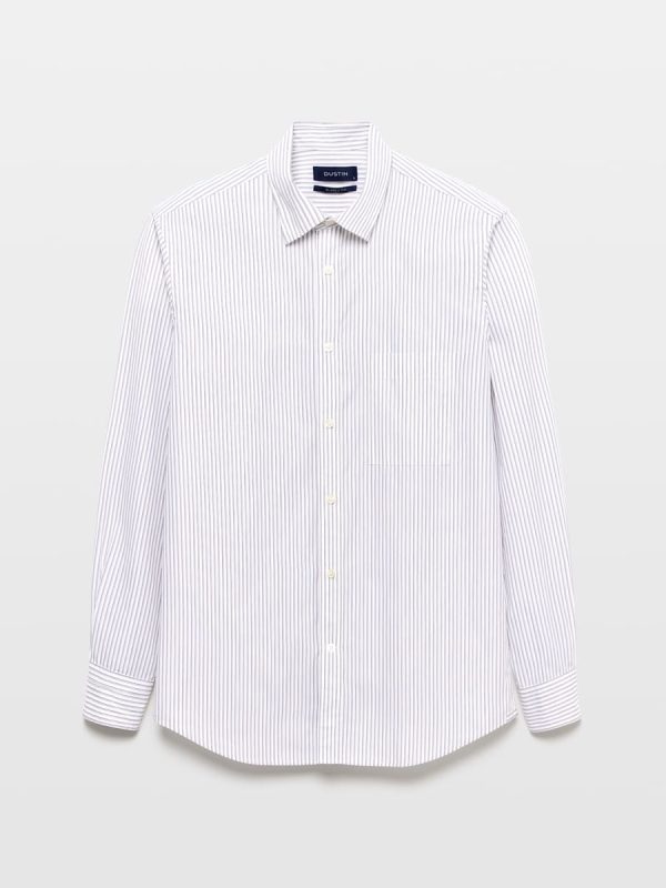 Camisa de tacto suave con diseño de rayas de classic fit. - Marrón