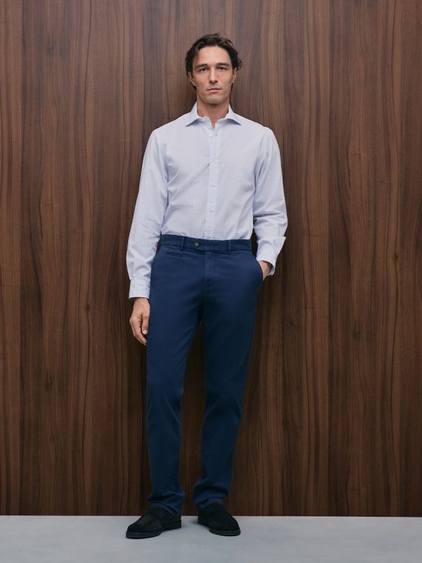 Pantalón chino regular fit tintado en prenda hombre - Azul marino