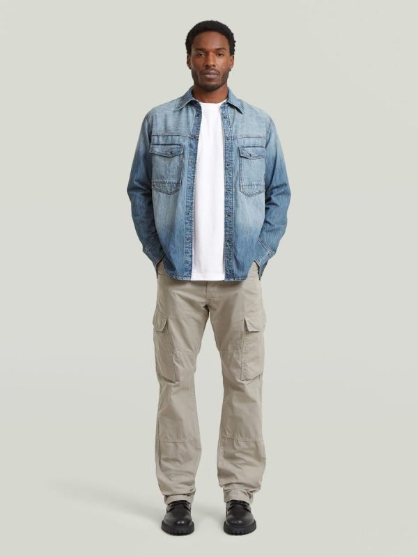 Pantalón de hombre estilo cargo y corte regular - Beige