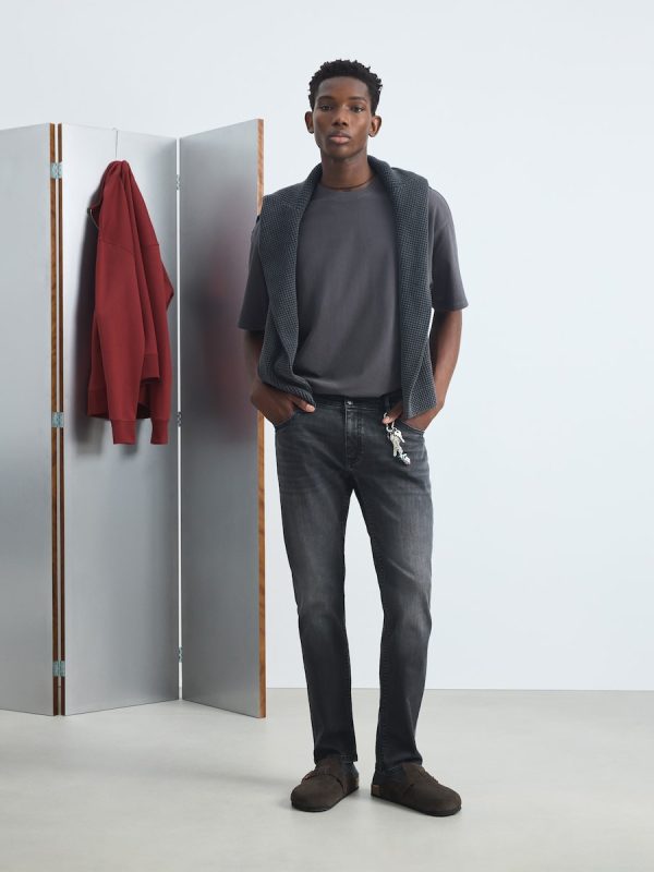 Pantalón vaquero slim de hombre. - Negro intenso