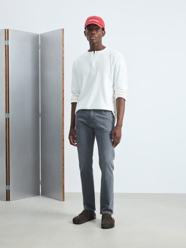 Pantalón vaquero slim de hombre. - Gris