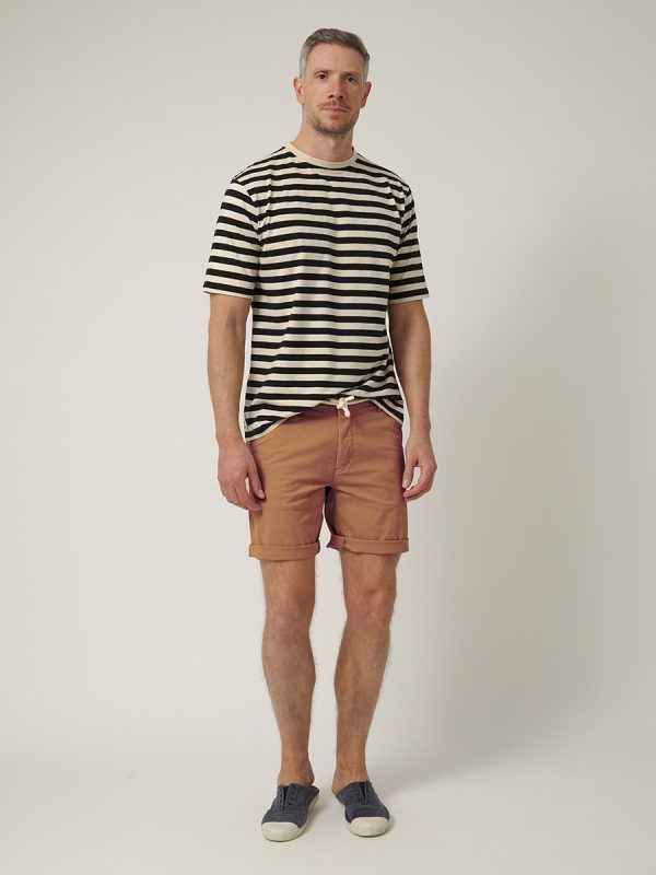 Short chino de hombre, con cordón en la cintura. - Camel