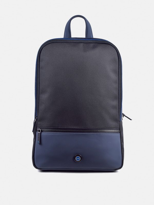 Mochila de material tecno y correas ergonómicas - Negro