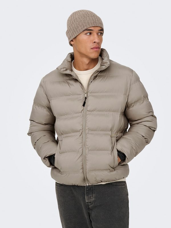 Abrigo acolchado de hombre regular fit. - Marrón